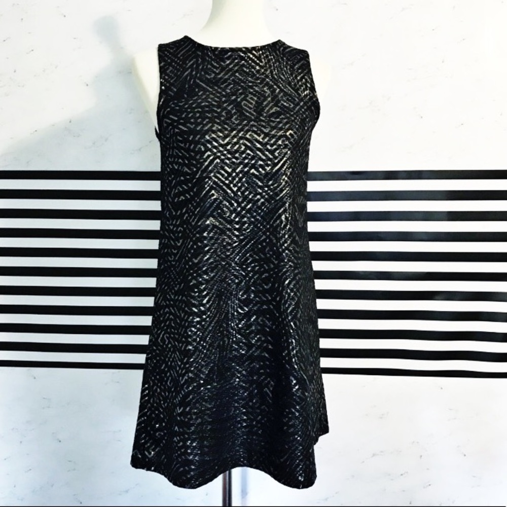 Black and gold textured dress - Picture 2 of 8